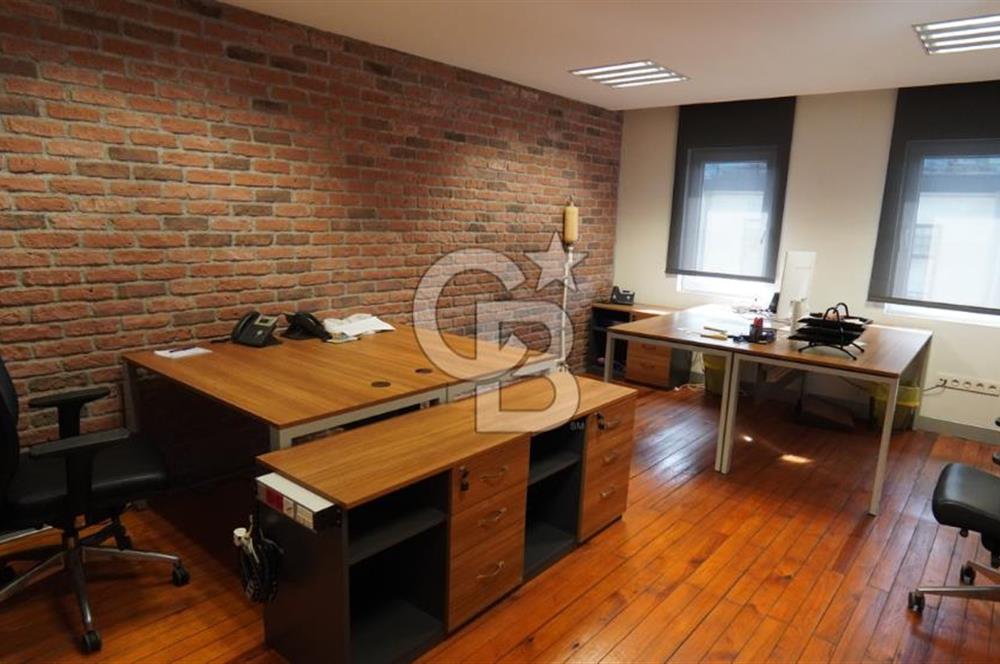 NEO'DAN BEYOĞLU'NDA TAM KAT BOĞAZ MANZARALI 400M2 OFİS!