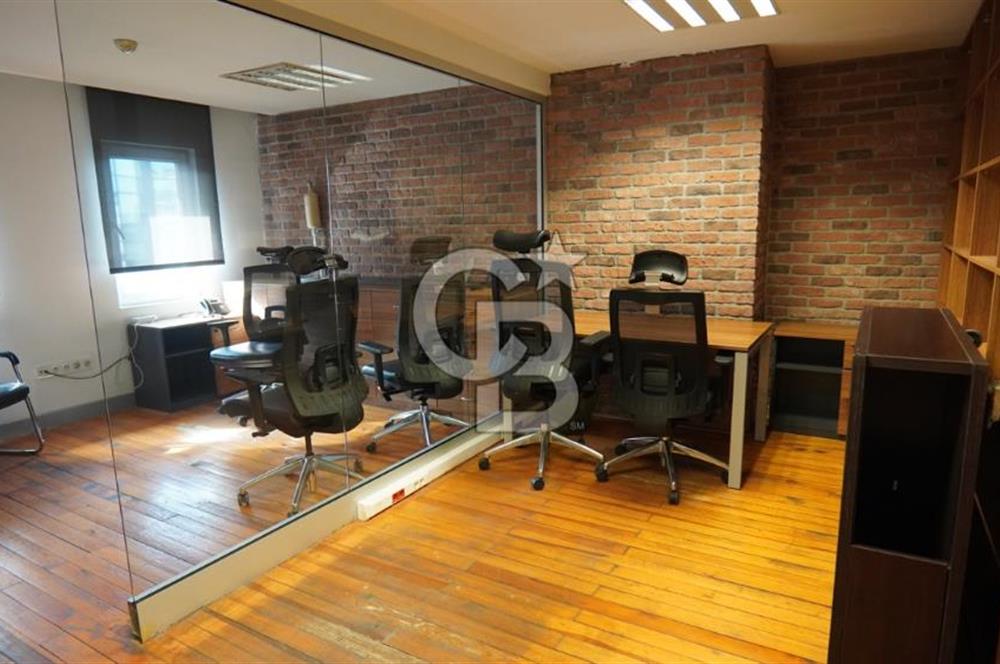 NEO'DAN BEYOĞLU'NDA TAM KAT BOĞAZ MANZARALI 400M2 OFİS!