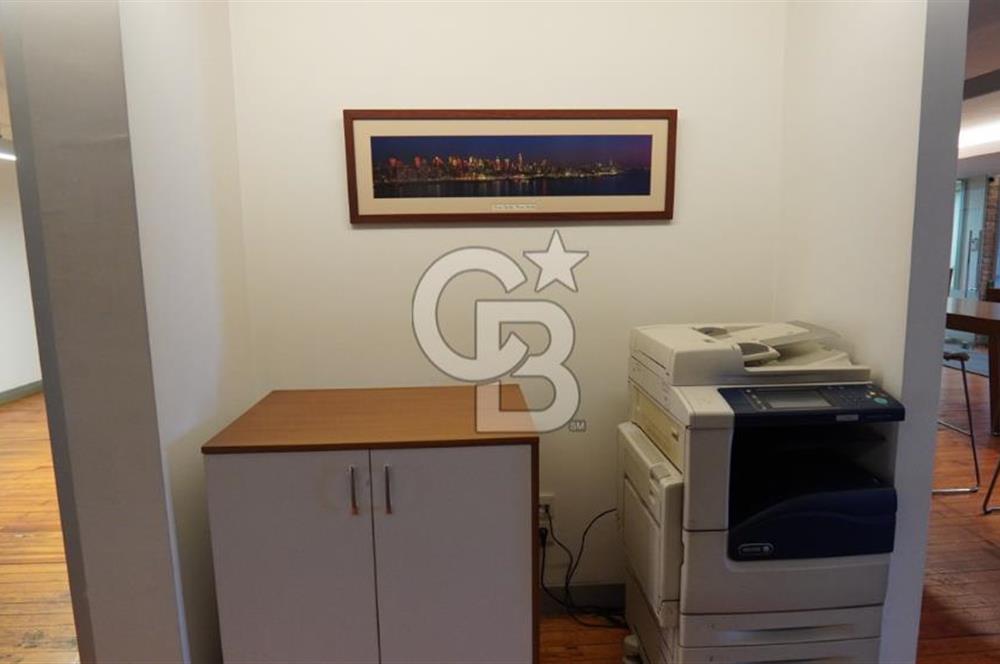 NEO'DAN BEYOĞLU'NDA TAM KAT BOĞAZ MANZARALI 400M2 OFİS!