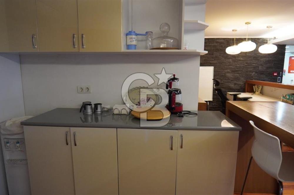 NEO'DAN BEYOĞLU'NDA TAM KAT BOĞAZ MANZARALI 400M2 OFİS!