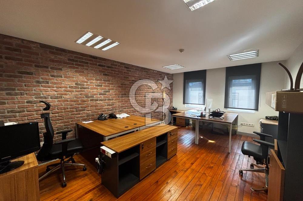 NEO'DAN BEYOĞLU'NDA TAM KAT BOĞAZ MANZARALI 400M2 OFİS!