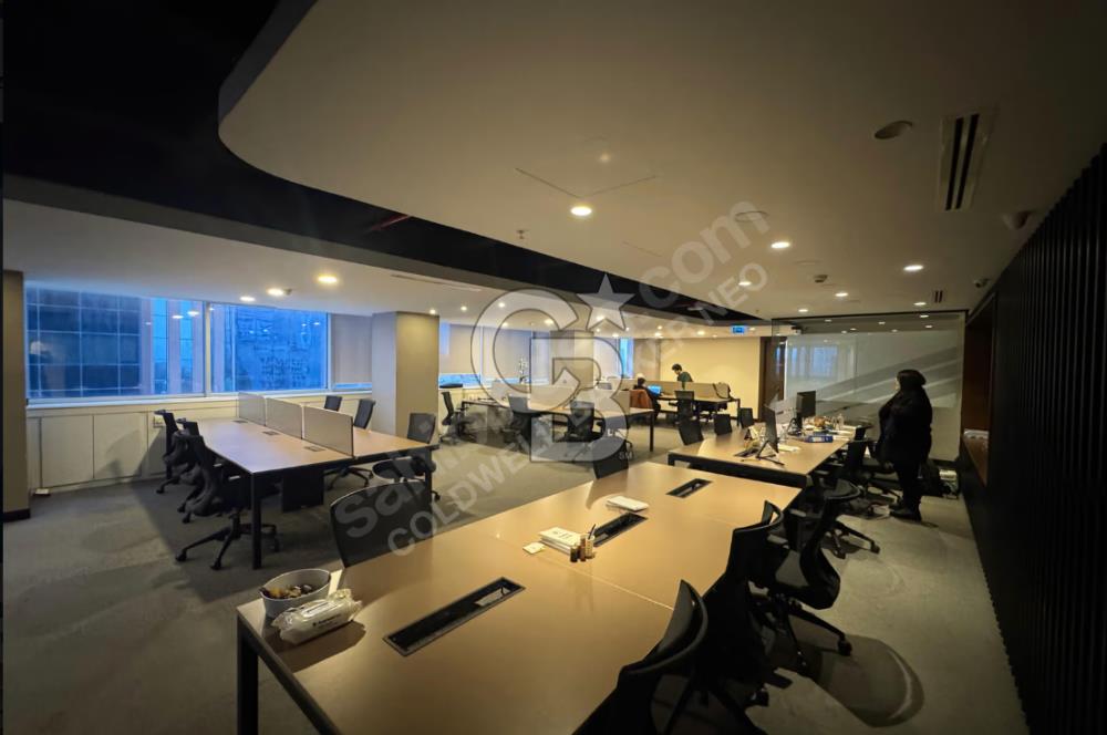 NEO'DAN A+ PLAZA DA TAM KAT 900M2 DEKORASYONLU HAZIR OFİS