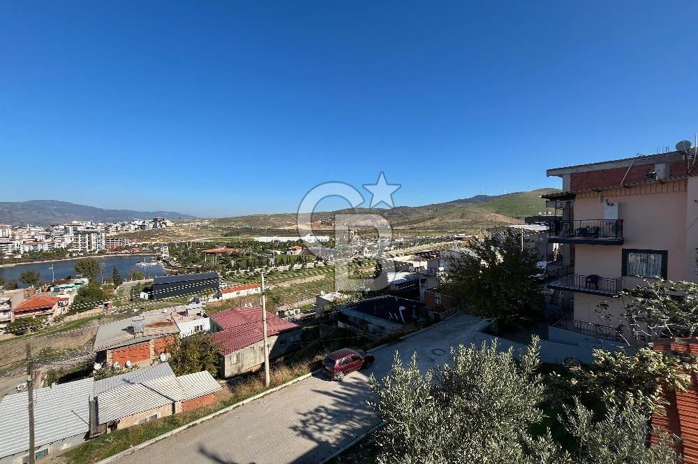 Menemen'de Gölpark Manzaralı 4+1 Satılık Daire