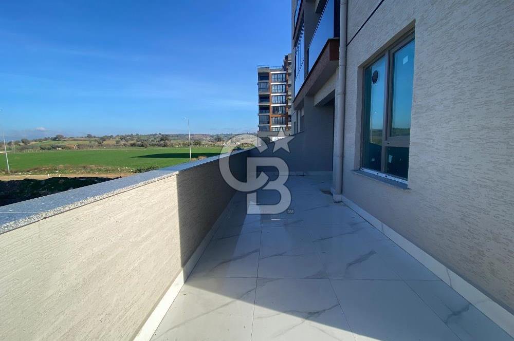 ÇANAKKALE MERKEZ KARACAÖRENDE SATILIK GENİŞ TERASLI 1+1 DAİRE!