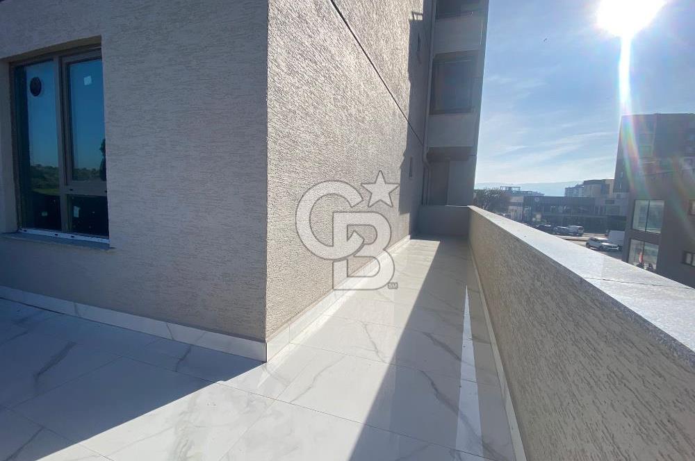 ÇANAKKALE MERKEZ KARACAÖRENDE SATILIK GENİŞ TERASLI 1+1 DAİRE!
