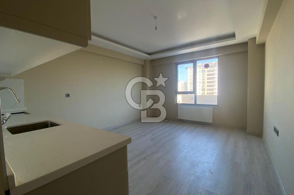 ÇANAKKALE MERKEZ KARACAÖRENDE SATILIK GENİŞ TERASLI 1+1 DAİRE!