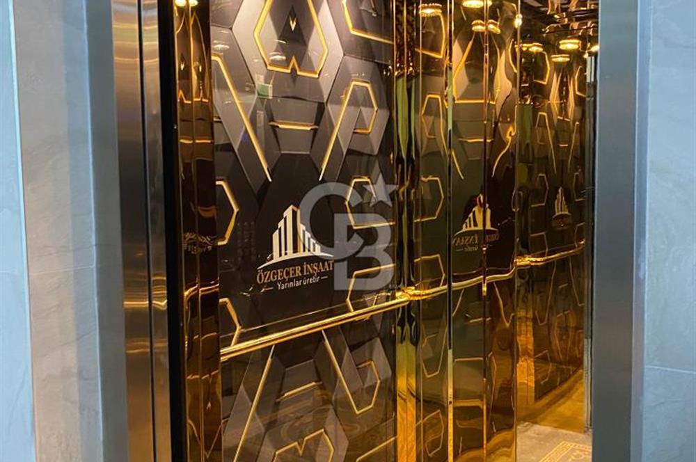 ÇANAKKALE MERKEZ KARACAÖRENDE SATILIK GENİŞ TERASLI 1+1 DAİRE!