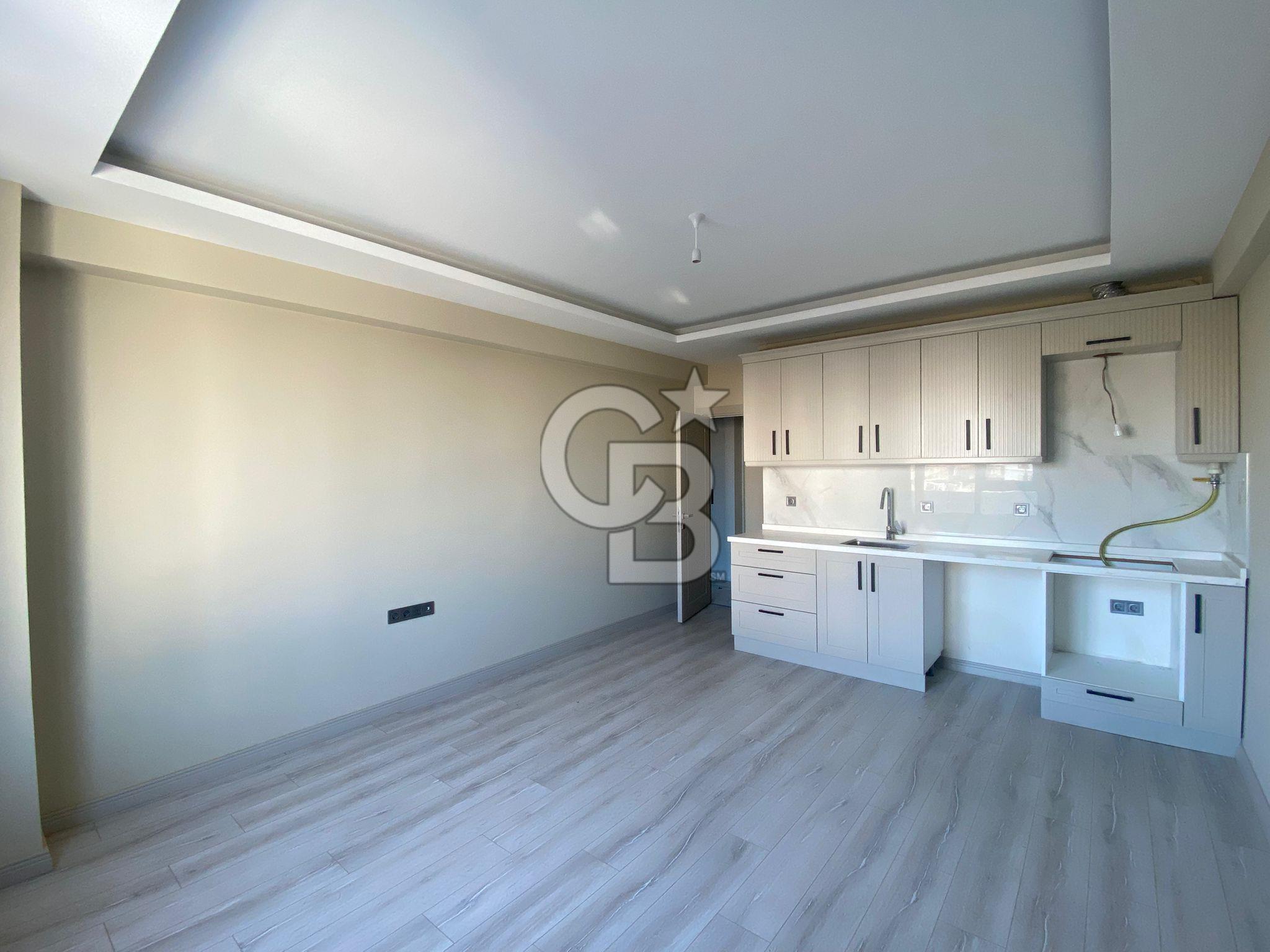 ÇANAKKALE MERKEZ KARACAÖRENDE SATILIK GENİŞ TERASLI 1+1 DAİRE!