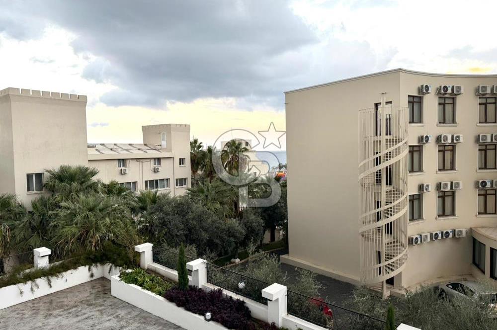 Kıbrıs Girne Karakum Akacan Cruise Sitesinde Satılık Havuz Manzaralı 2+1 Daire