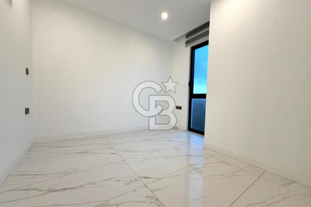 Kıbrıs Girne Karakum Akacan Cruise Sitesinde Satılık Havuz Manzaralı 2+1 Daire