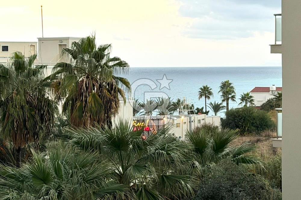 Kıbrıs Girne Karakum Akacan Cruise Sitesinde Satılık Havuz Manzaralı 2+1 Daire