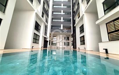 Kıbrıs Girne Karakum Akacan Cruise Sitesinde Satılık Havuz Manzaralı 2+1 Daire