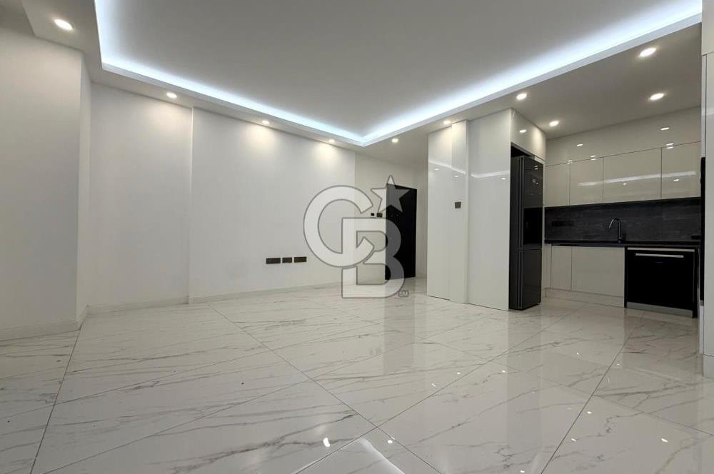 Kıbrıs Girne Karakum Akacan Cruise Sitesinde Satılık Havuz Manzaralı 2+1 Daire