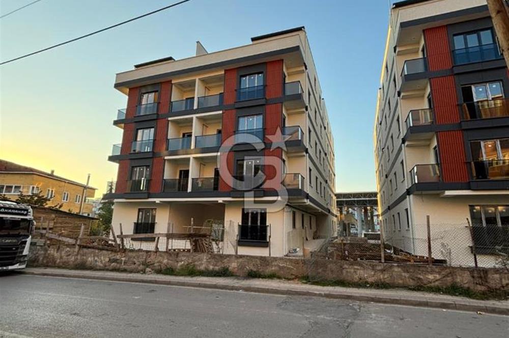 ÇAYIROVA KAPALI PAZARIN KARŞISINDA SİTE İÇİ GENİŞ 2+1 LÜX DAİRE