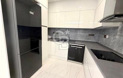 Kıbrıs Girne Karakum Akacan Cruise Sitesinde Satılık Havuz Manzaralı 2+1 Daire