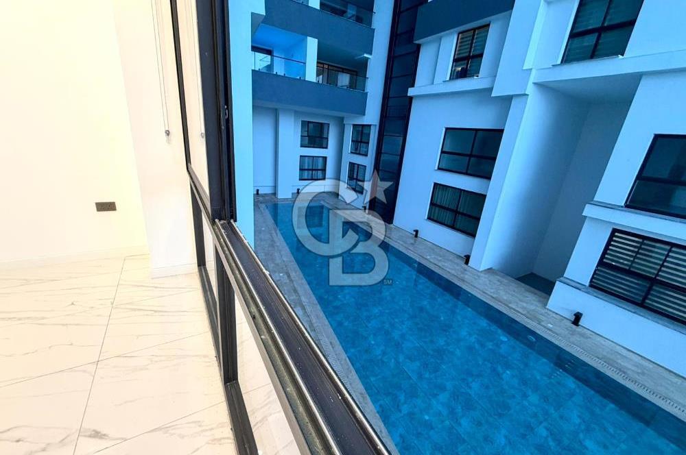 Kıbrıs Girne Karakum Akacan Cruise Sitesinde Satılık Havuz Manzaralı 2+1 Daire