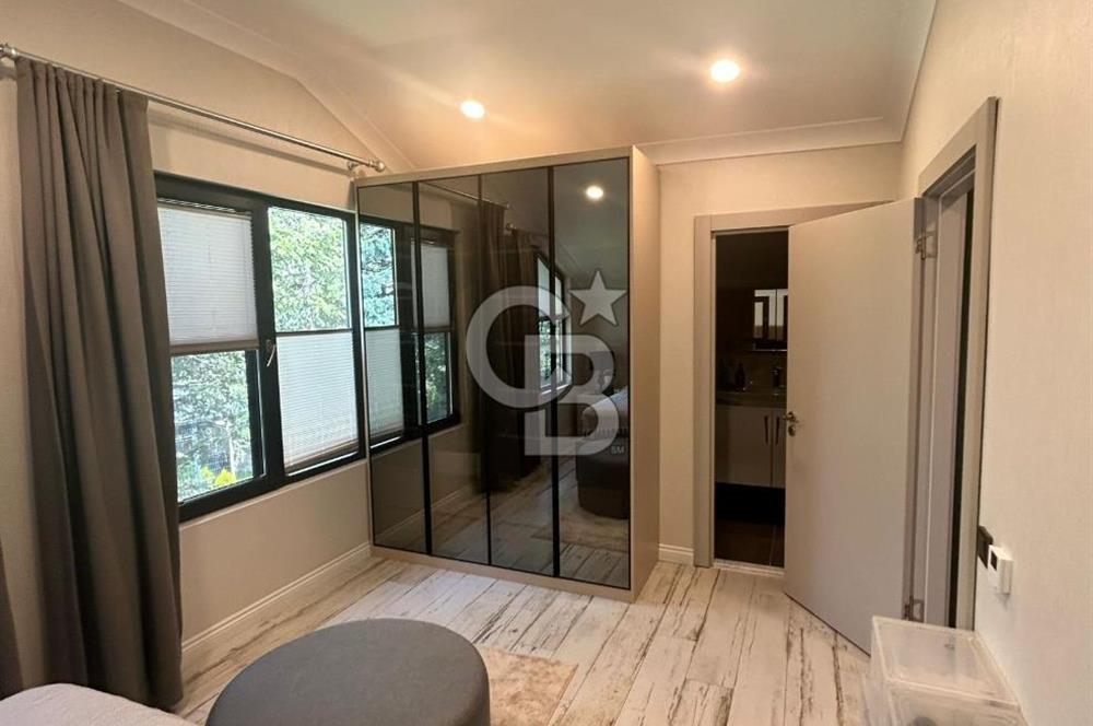 İNCEK'TE SATILIK 1300 M2 ARSAYA SAHİP MÜKEMMEL PEYZAJLI VİLLA