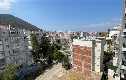 Balçova Çetin Emeç’te Satılık 3+1 Daire