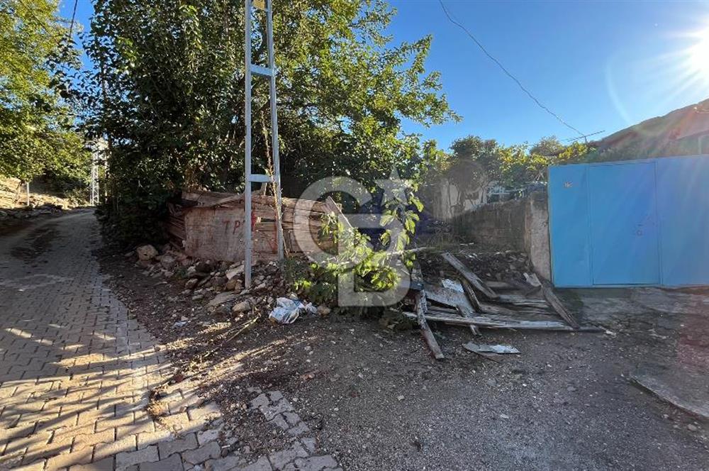 Köyün Kalbinde Bir Fırsat: Sarıcaelide 540 m² İmarlı Arsa