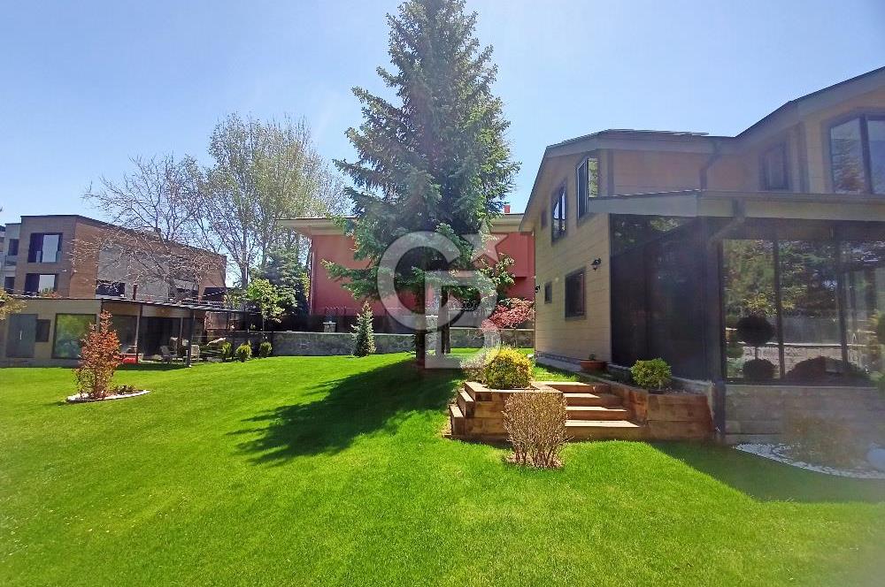 İNCEK'TE SATILIK 1300 M2 ARSAYA SAHİP MÜKEMMEL PEYZAJLI VİLLA