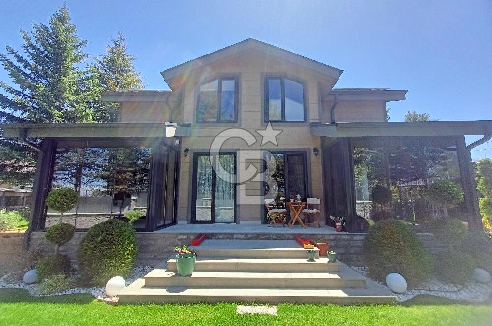 İNCEK'TE SATILIK 1300 M2 ARSAYA SAHİP MÜKEMMEL PEYZAJLI VİLLA