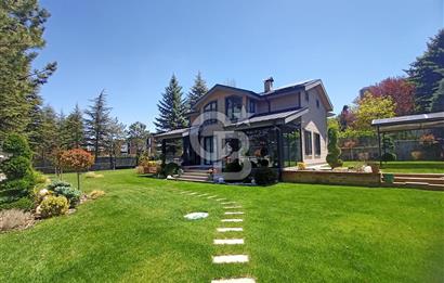 İNCEK'TE SATILIK 1300 M2 ARSAYA SAHİP MÜKEMMEL PEYZAJLI VİLLA