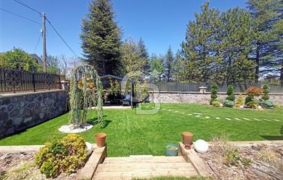 İNCEK'TE SATILIK 1300 M2 ARSAYA SAHİP MÜKEMMEL PEYZAJLI VİLLA