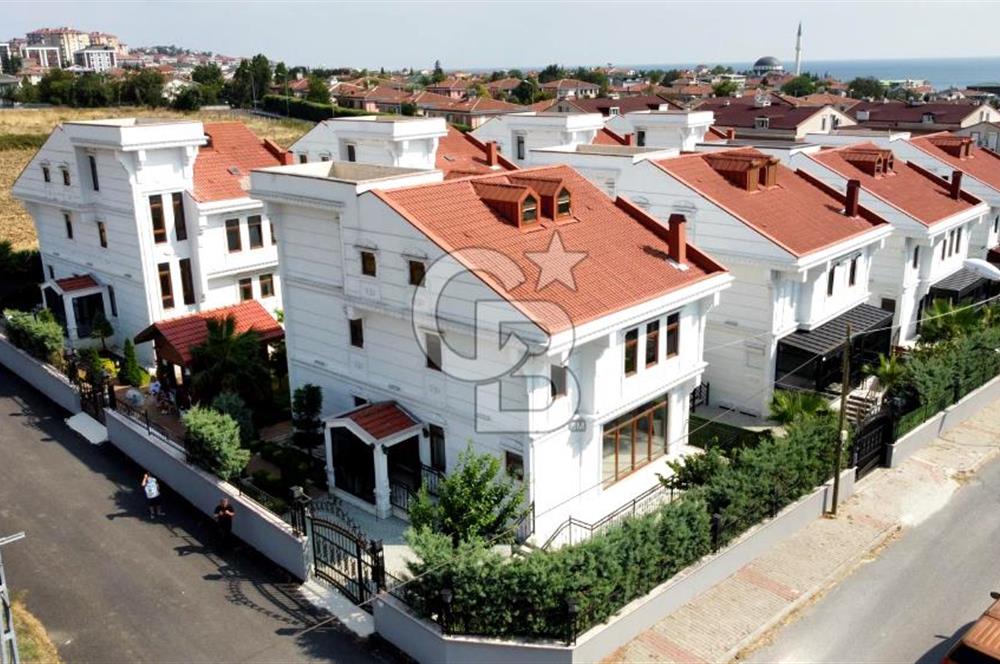 BÜYÜKÇEKMECE BEYAZ KONAKLARDA SATILIK VİLLA