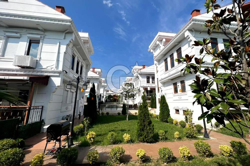 BÜYÜKÇEKMECE BEYAZ KONAKLARDA SATILIK VİLLA