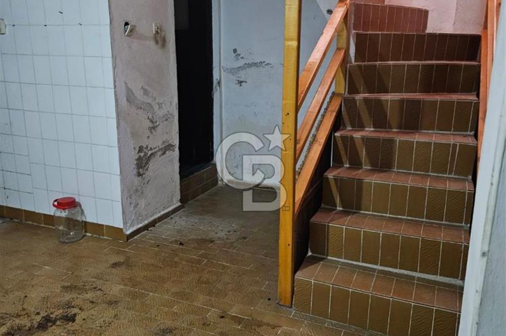 Karaburun Çatalkaya'da Deniz Manzaralı Müstakil Ev