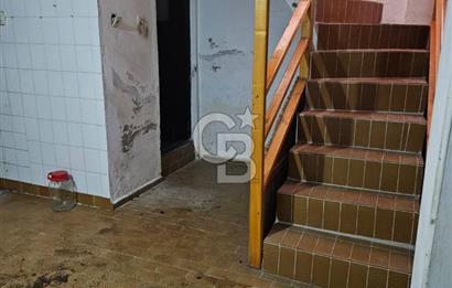 Karaburun Çatalkaya'da Deniz Manzaralı Müstakil Ev