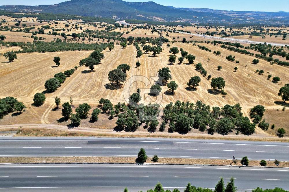 OPİA'DAN ''BEYLERHAN'DA İZMİR/ANKARA YOLUNA CEPHE FIRSAT TARLA''