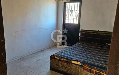 Karaburun Çatalkaya'da Deniz Manzaralı Müstakil Ev