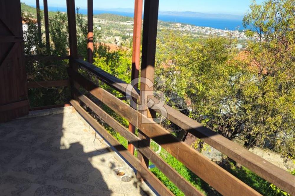 Karaburun Çatalkaya'da Deniz Manzaralı Müstakil Ev