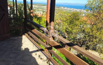 Karaburun Çatalkaya'da Deniz Manzaralı Müstakil Ev