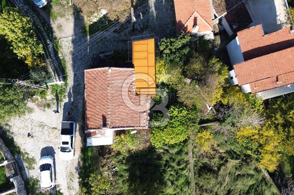 Karaburun Çatalkaya'da Deniz Manzaralı Müstakil Ev