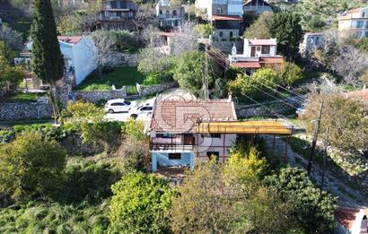 Karaburun Çatalkaya'da Deniz Manzaralı Müstakil Ev