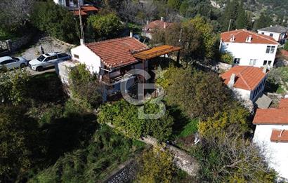 Karaburun Çatalkaya'da Deniz Manzaralı Müstakil Ev