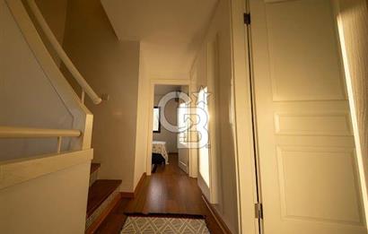 Çeşme Göbene'de Havuzlu 4+1 Satılık Villa