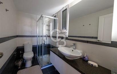 Çeşme Göbene'de Havuzlu 4+1 Satılık Villa