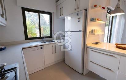 Çeşme Göbene'de Havuzlu 4+1 Satılık Villa