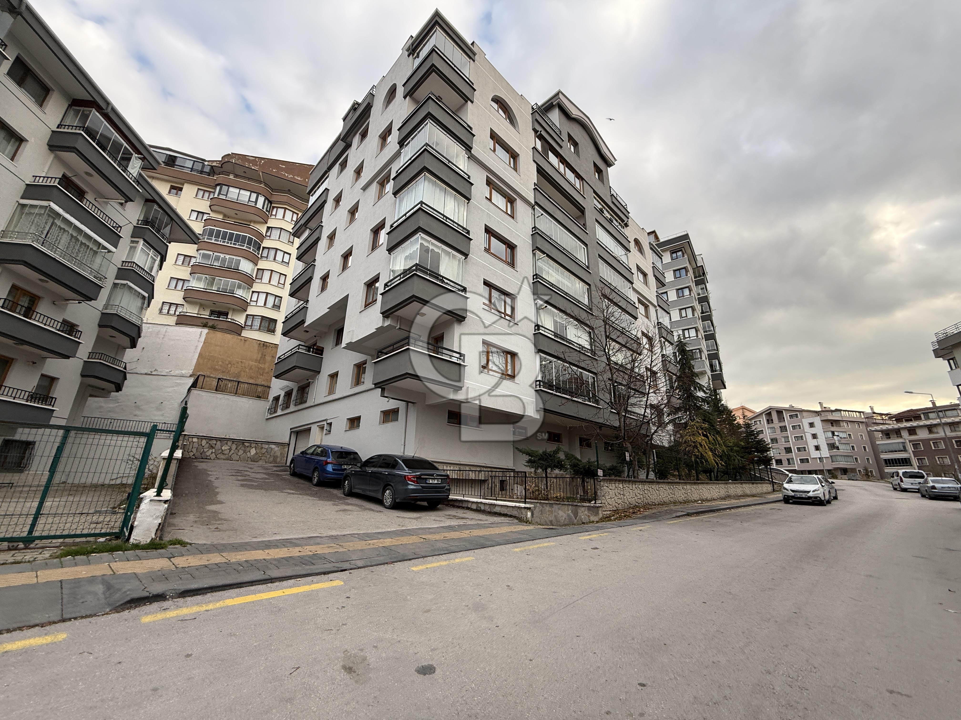 ÇANKAYA KARAPINARDA ŞEHİR VE ORMAN MANZARALI SATILIK 5+1 DUBLEKS