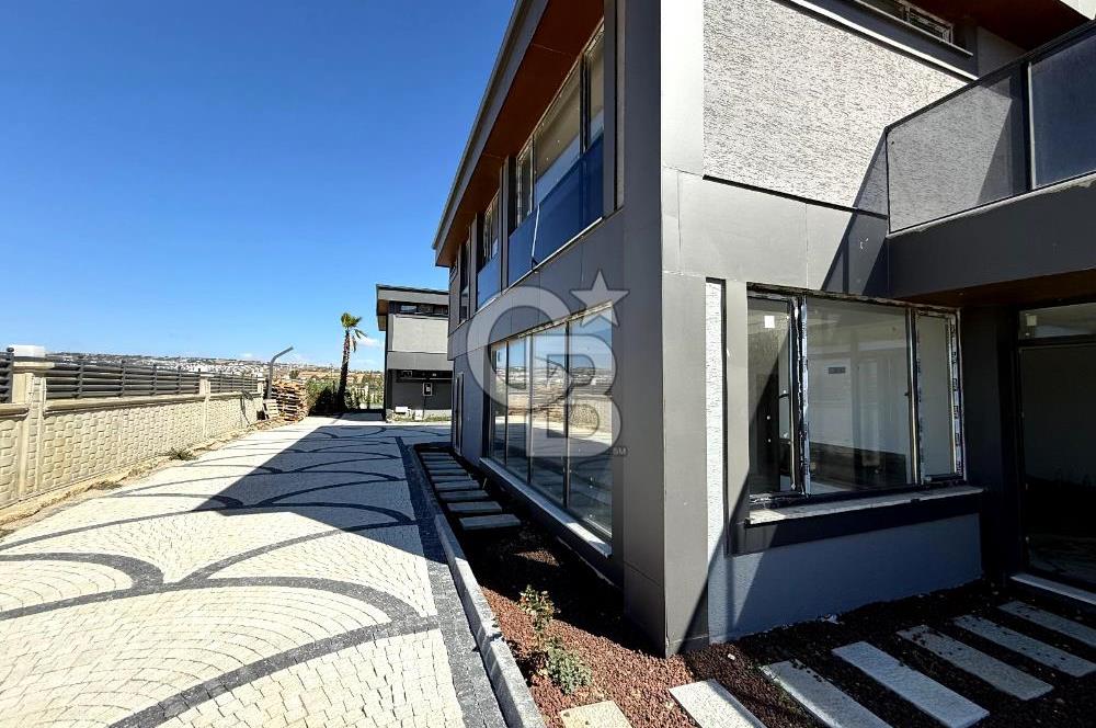 Tepe Mavi Villalarında Lüks ve Ferah Villa !