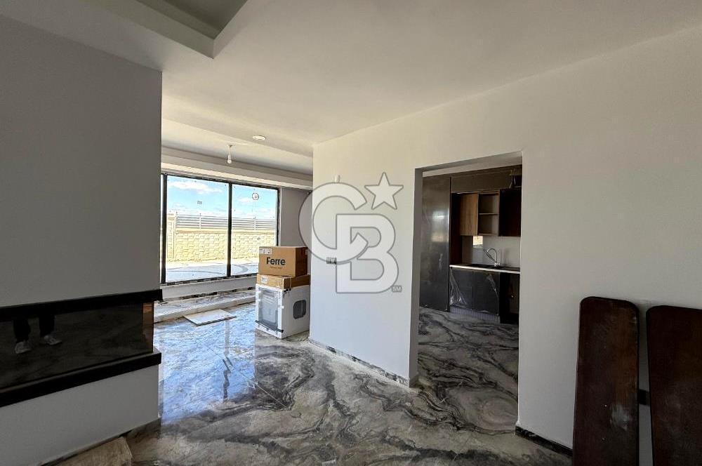 Tepe Mavi Villalarında Lüks ve Ferah Villa !