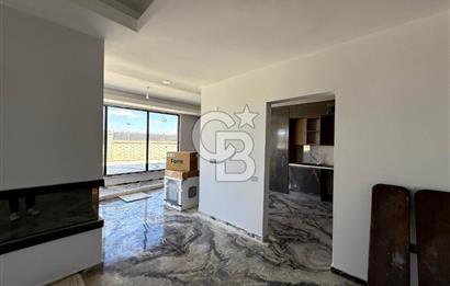 Tepe Mavi Villalarında Lüks ve Ferah Villa !