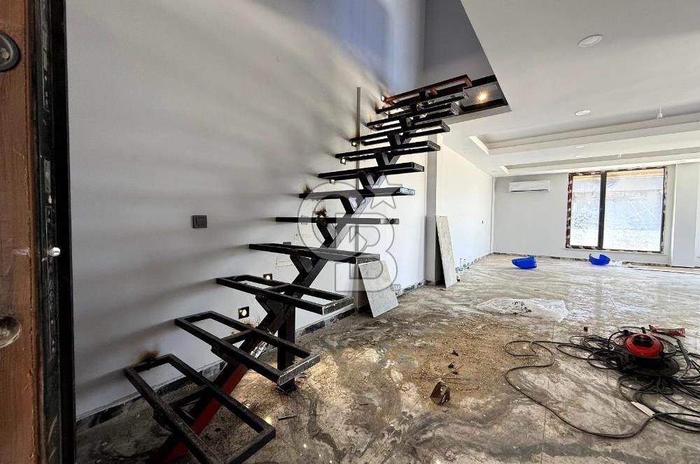 Tepe Mavi Villalarında Lüks ve Ferah Villa !