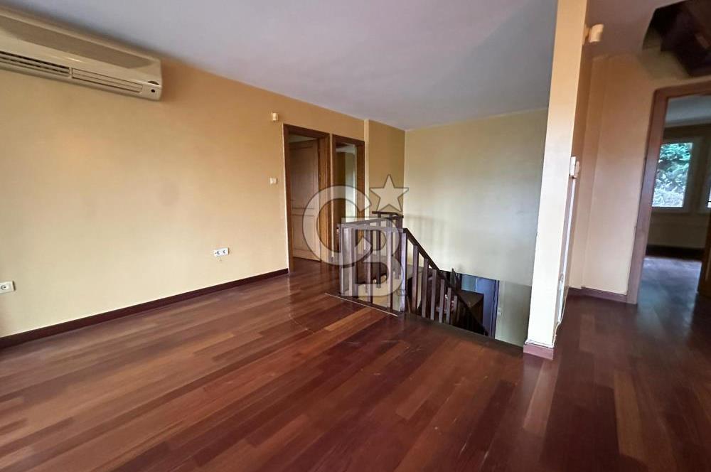 Sarıyer Yeni Dostlar Sitesi Orman Manzaralı Müstakil Villa