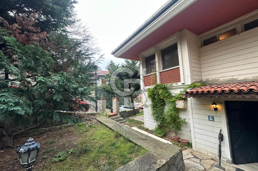 Sarıyer Yeni Dostlar Sitesi Orman Manzaralı Müstakil Villa