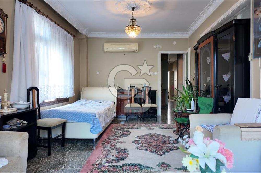 Sahilevleri 227 m² Villa İmarlı Arsa + 2 Daire