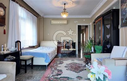 Sahilevleri 227 m² Villa İmarlı Arsa + 2 Daire